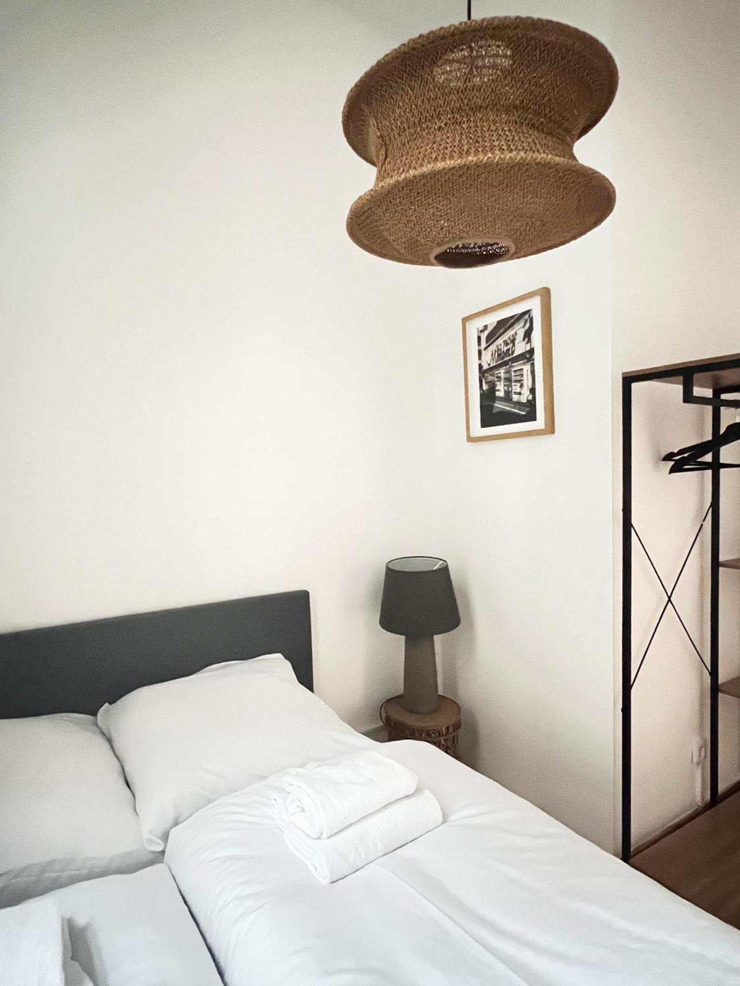 Apartment Modern Design 75sq In Mitte