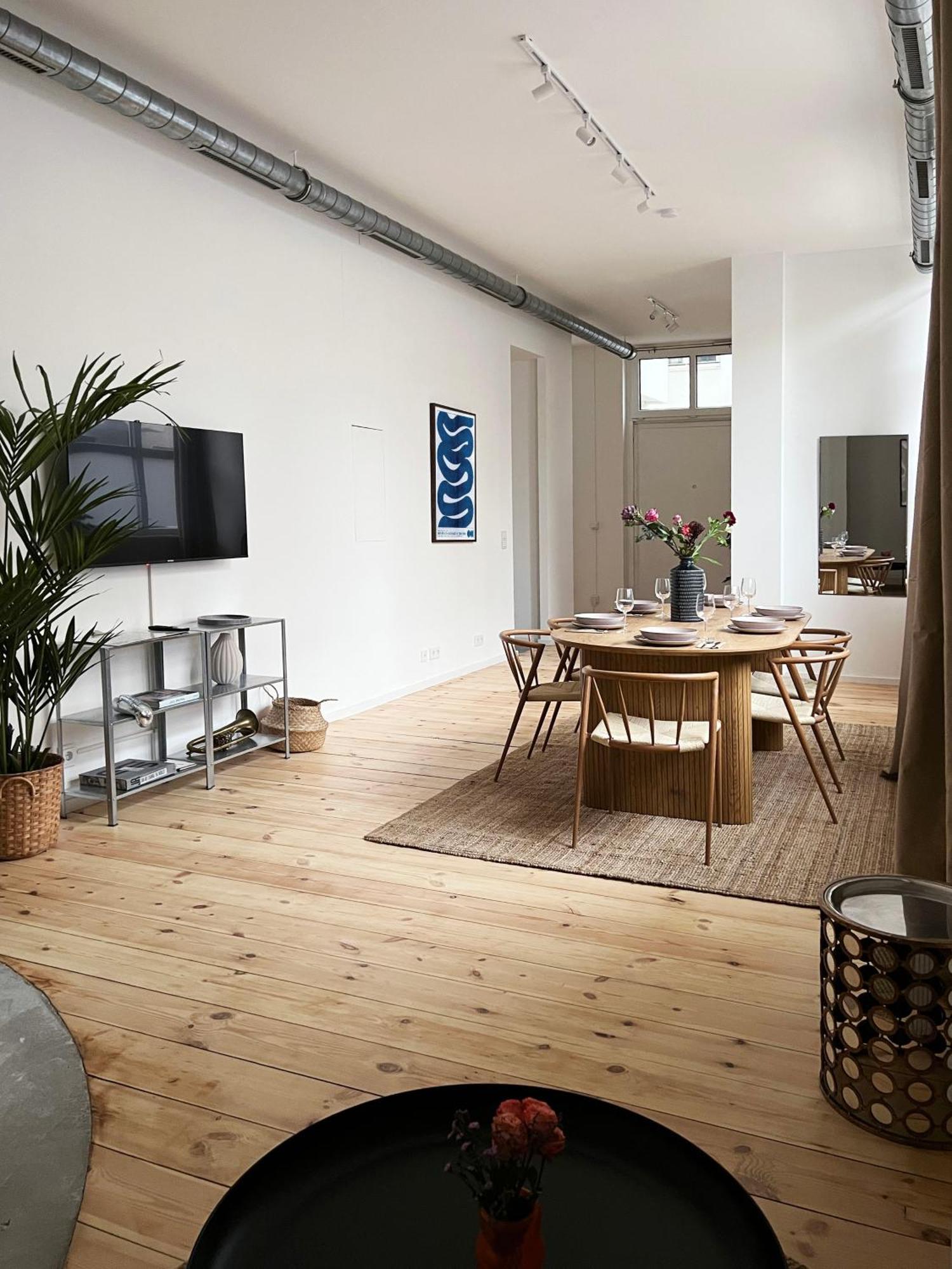 Apartment Modern Design 75sq In Mitte