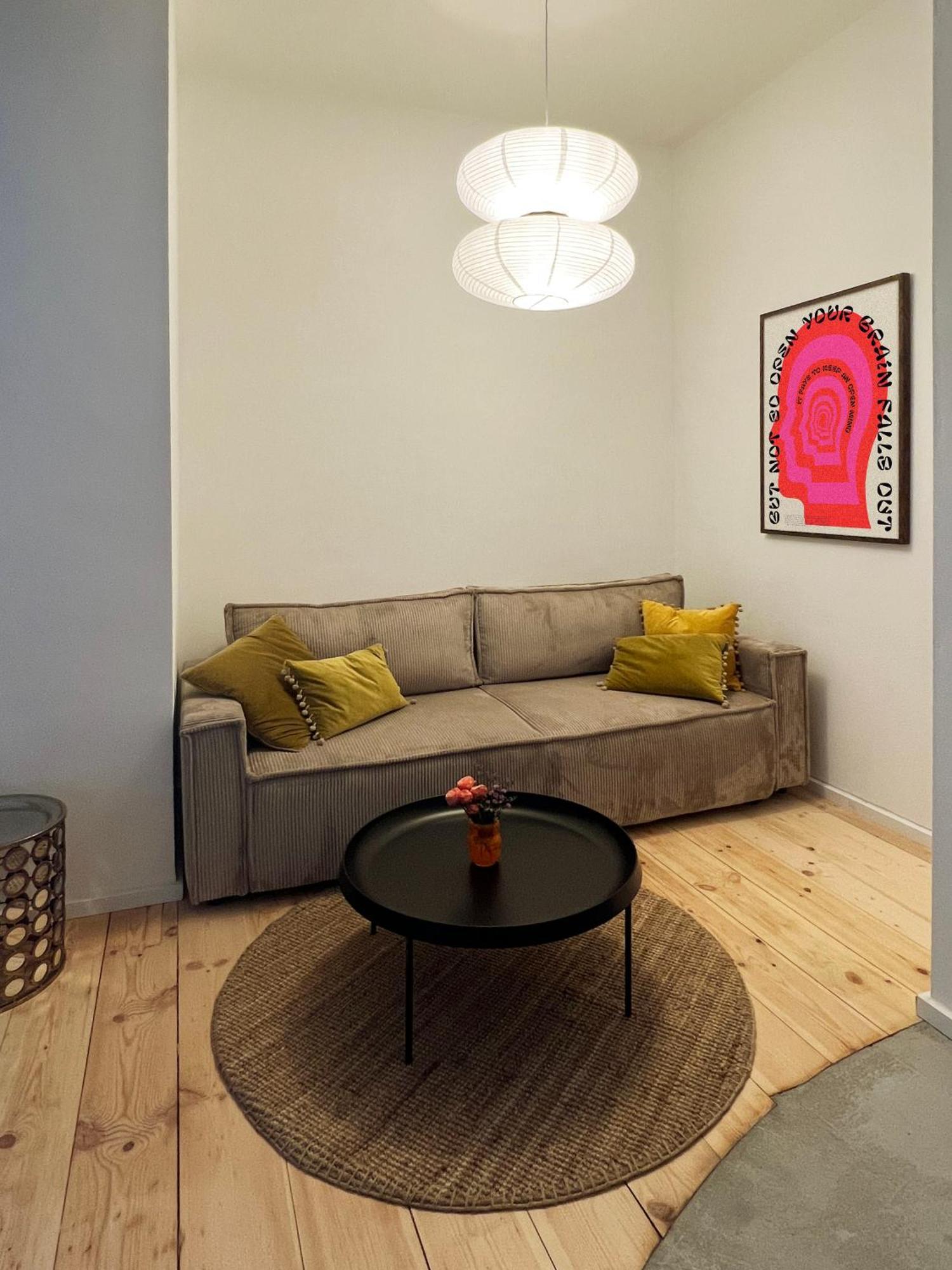 Modern Design 75sq In Mitte * Berlin